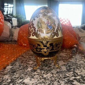 Limoges design vintage Fragonard footed egg. Cobalt blue and gold. 10”X 6”